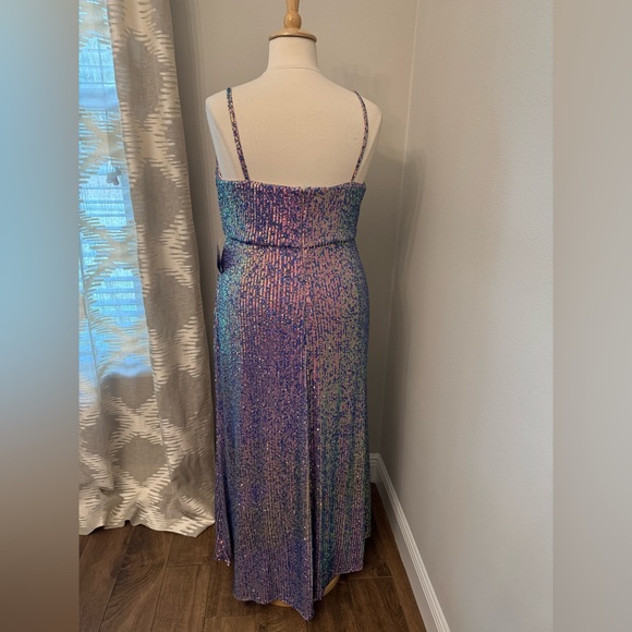 Plus Sequin Dress 💜 - Picture 4 of 9